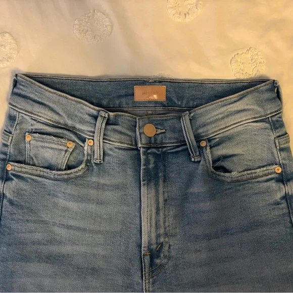 Mother Insider Crop Step Fray in Limited Edition